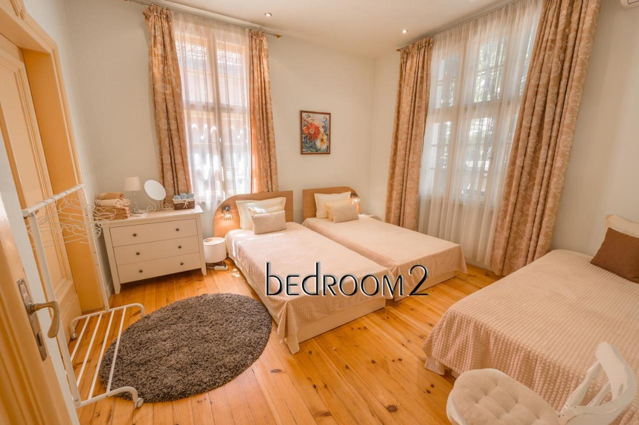 Tomovi Home - Three Bedrooms City Center พลอฟดิฟ ภายนอก รูปภาพ